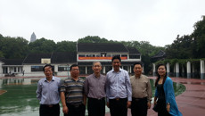 扬中市教育局领导来我校考察交流