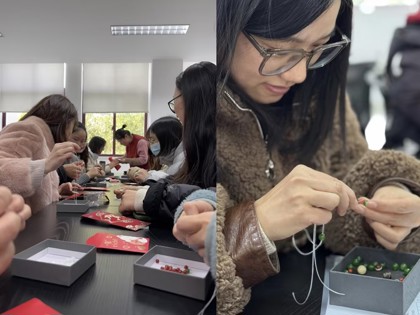 校工会为庆祝三八妇女节举办DIY串珠活动