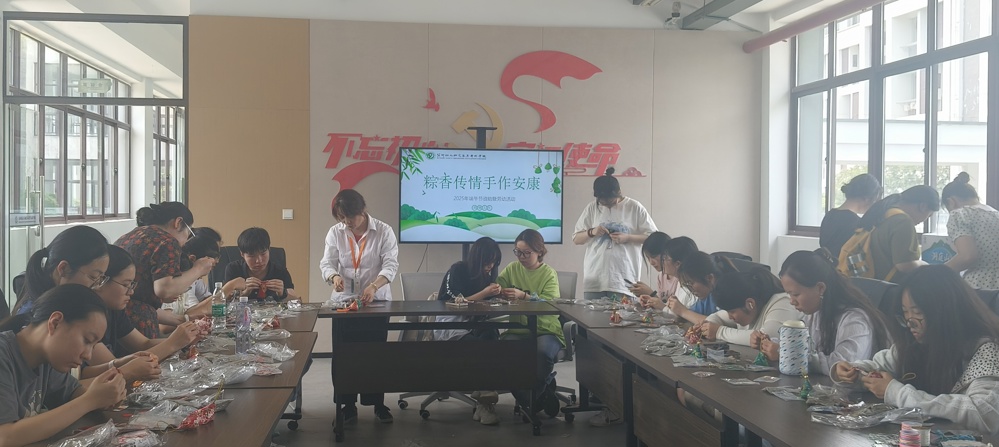 4c8a4d80-bdb8-41f5-a014-1f8bd446937c(1)