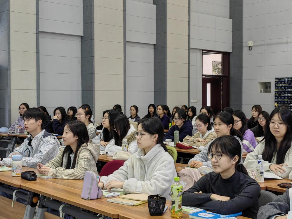 add9f7b4b1bfba432d07d2f4655776e0_compress